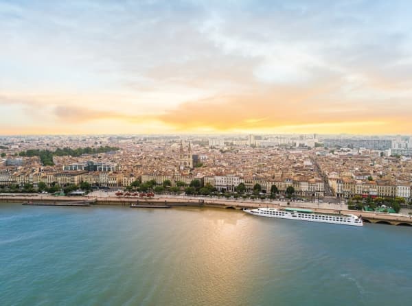 La France, ses vins et ses châteaux